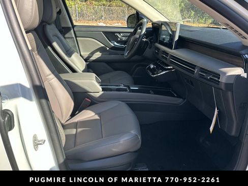 New 2026 Lincoln Corsair Grand Touring AWD/4WD image 13