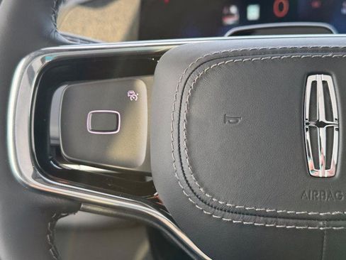 New 2025 Lincoln Navigator Reserve w/ Jet Appearance Package image 21