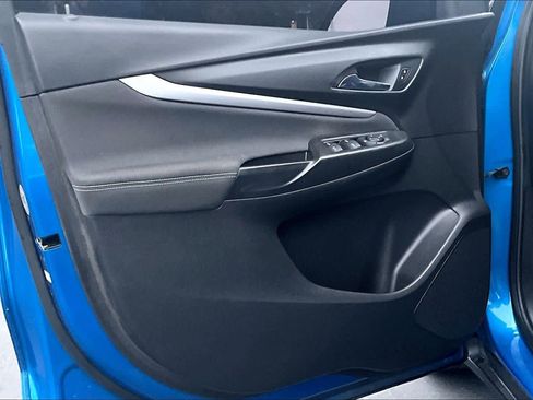 Used 2022 Chevrolet Bolt EUV LT image 26