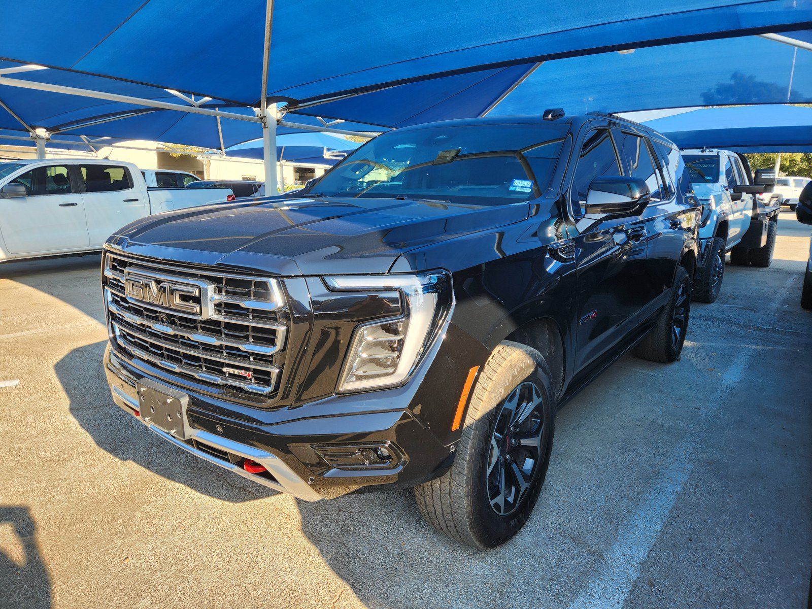 Used 2026 GMC Yukon AT4 w/ AT4 Premium Package AWD/4WD image 2
