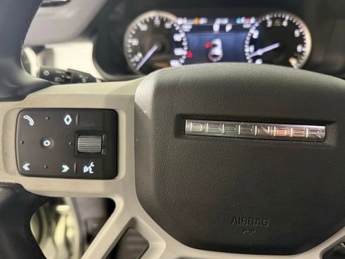 Used 2023 Land Rover Defender 110 X-Dynamic SE image 18