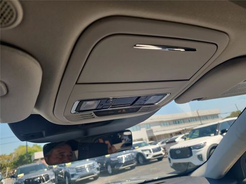 New 2026 Lincoln Aviator 2WD image 32