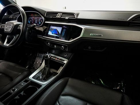 Used 2022 Audi Q3 2.0T Premium image 13