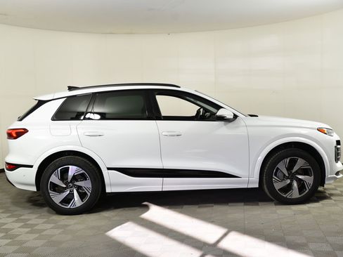 Used 2025 Audi Q6 e-tron Premium Plus w/ Premium Plus image 8