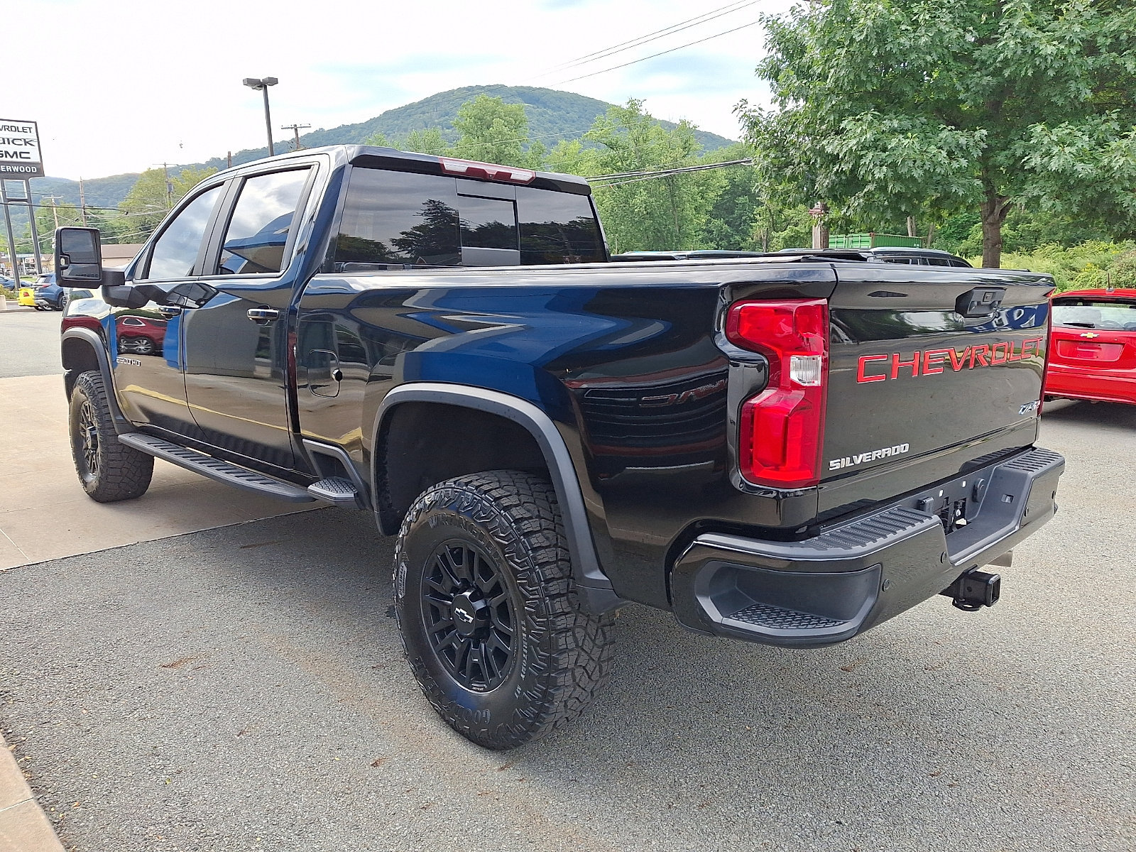 Used 2024 Chevrolet Silverado 2500 ZR2 AWD/4WD image 4