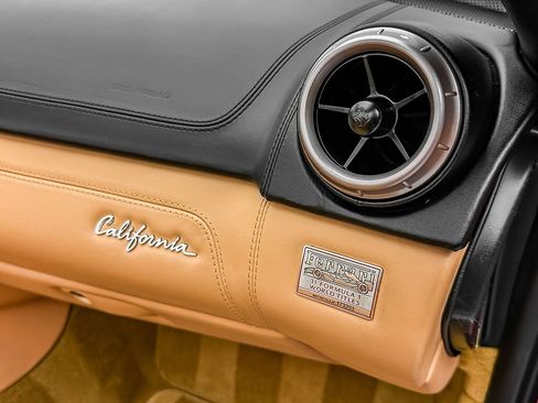 Certified 2010 Ferrari California RWD image 22