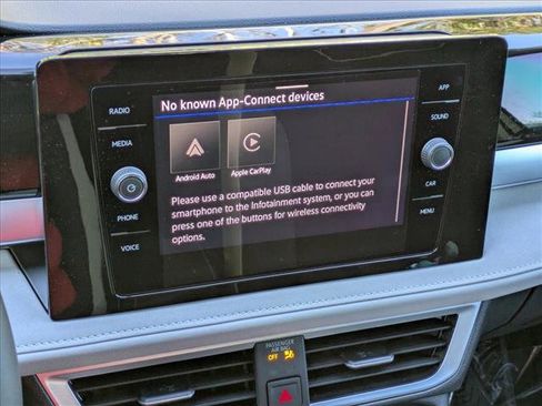 New 2026 Volkswagen Taos SE image 13