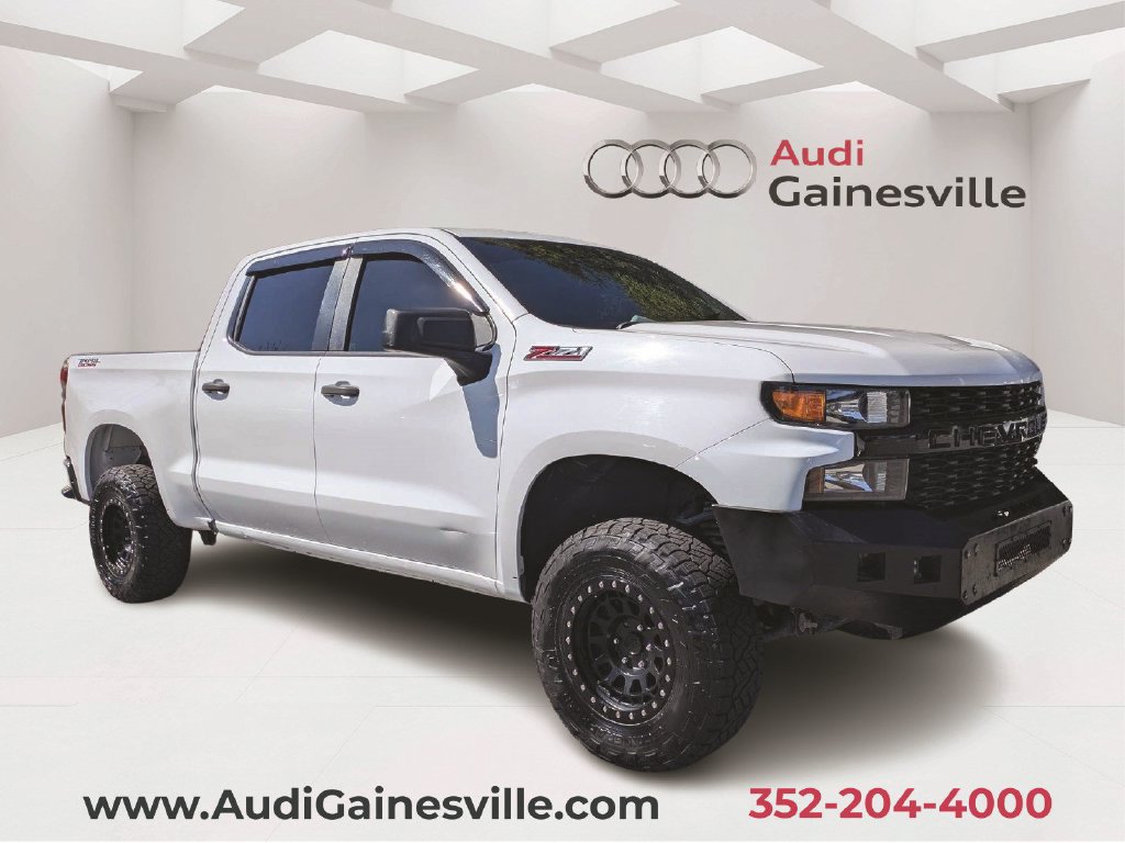 Used 2019 Chevrolet Silverado 1500 Custom Trail Boss w/ Custom Convenience Package AWD/4WD image 1