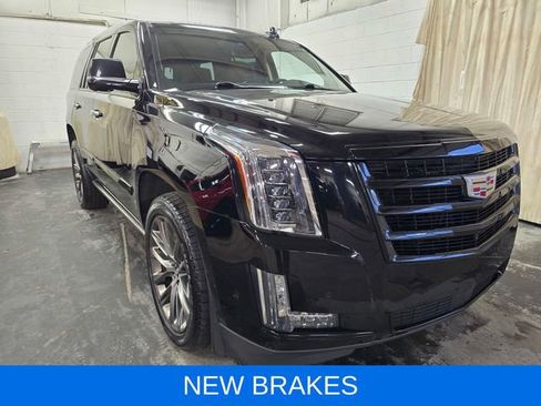 Used 2020 Cadillac Escalade Premium Luxury AWD/4WD image 4