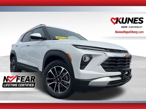 New 2026 Chevrolet TrailBlazer LT w/ LT Cold Weather Package image 1