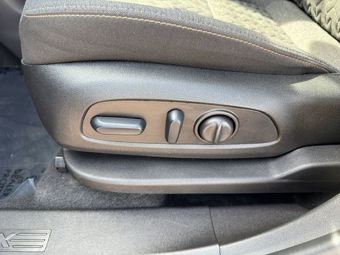 Used 2024 Chevrolet Equinox LT FWD image 13