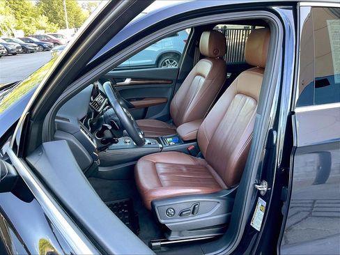 Used 2020 Audi Q5 2.0T Premium Plus w/ Premium Plus Package AWD/4WD image 10