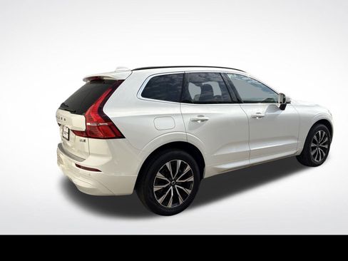 Certified 2023 Volvo XC60 B5 Core AWD/4WD image 5