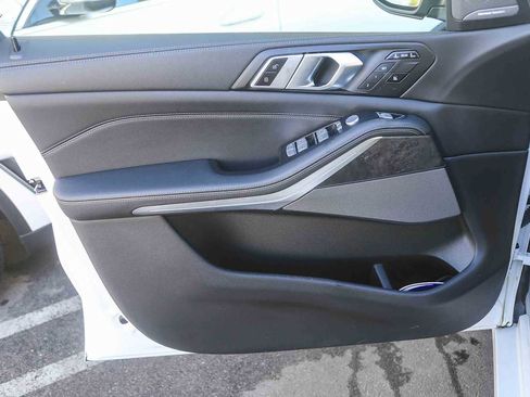 Certified 2023 BMW X7 xDrive40i w/ Premium Package image 18