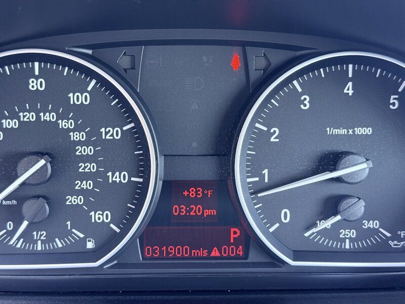 Used 2011 BMW 135i Convertible RWD image 14