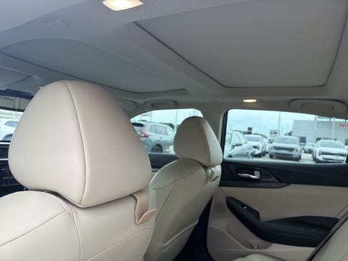 Used 2020 Nissan Maxima Platinum w/ Sport Mat Group FWD image 11