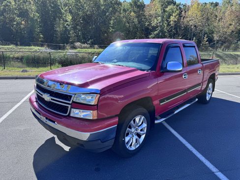 Used 2007 Chevrolet Silverado 1500 LS w/ Chrome Exterior Package image 6