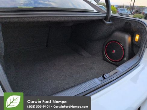 Used 2017 Dodge Charger R/T RWD image 28