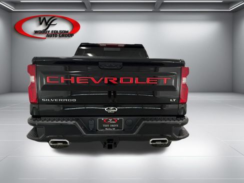 Used 2024 Chevrolet Silverado 1500 LT Trail Boss w/ Convenience Package II AWD/4WD image 6