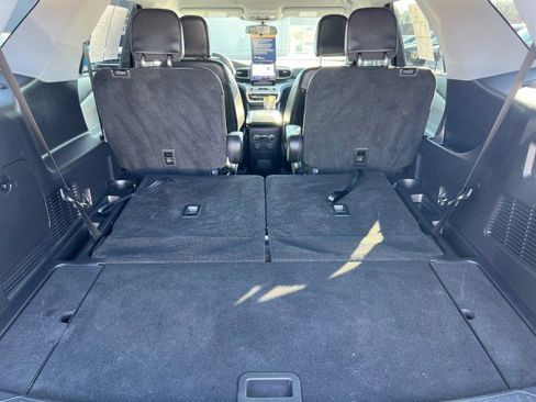 Certified 2022 Ford Explorer XLT w/ Equipment Group 202A image 23