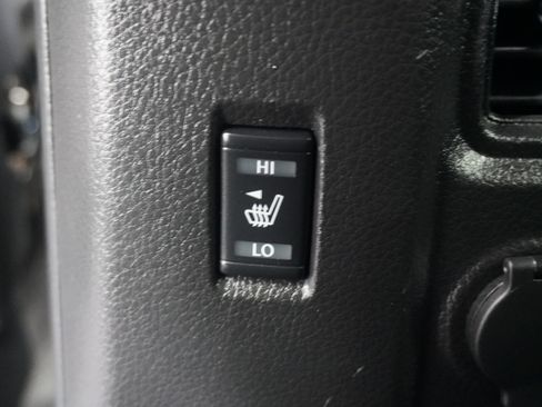 Used 2021 Nissan Titan PRO-4X w/ Pro-4x Convenience Package AWD/4WD image 13