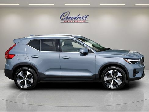 Certified 2023 Volvo XC40 B5 Plus w/ Protection Package Premier AWD/4WD image 3