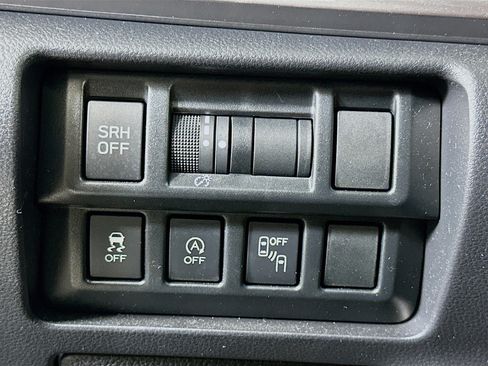 Used 2023 Subaru Crosstrek 2.5i Limited w/ Moonroof Package image 17