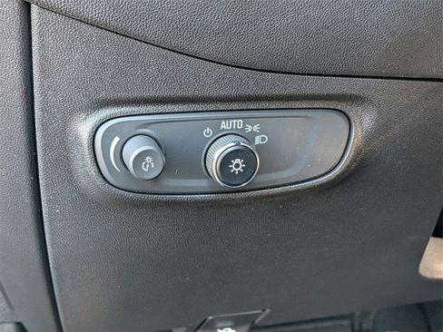 Used 2022 Chevrolet Equinox LT image 13