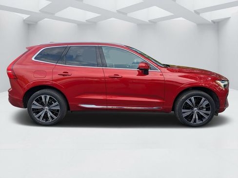 Certified 2022 Volvo XC60 T8 Inscription AWD/4WD image 2