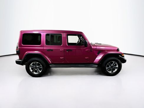 Used 2021 Jeep Wrangler Unlimited Sahara w/ LED Lighting Group AWD/4WD image 4
