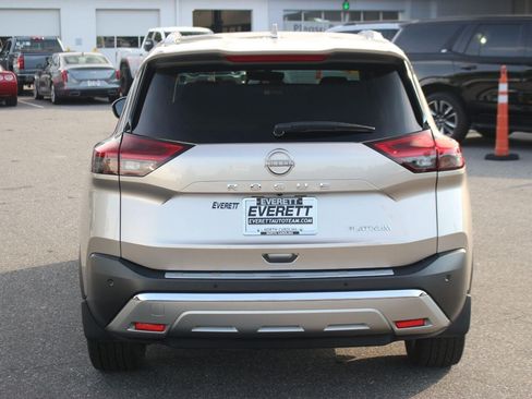 Used 2022 Nissan Rogue Platinum w/ Head-Up Display Package FWD image 6