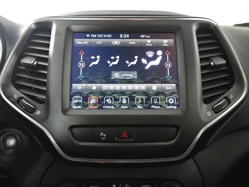 Used 2021 Jeep Cherokee Trailhawk image 28