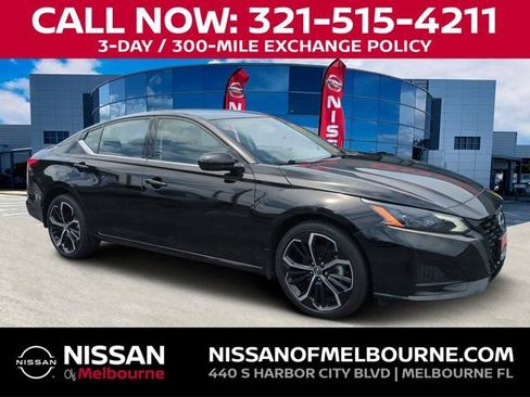 Used 2024 Nissan Altima 2.5 SR AWD/4WD image 1