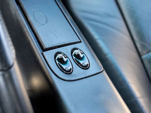 Used 2000 Porsche Boxster RWD image 36