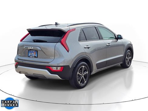 Used 2023 Kia Niro EX FWD image 4