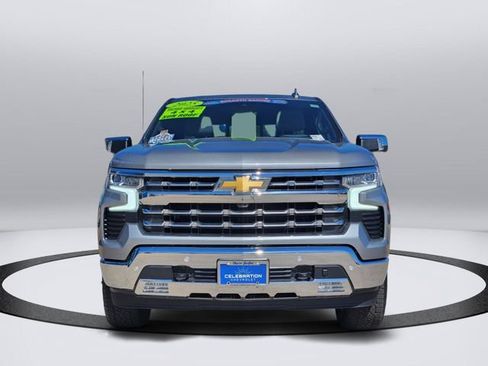 Used 2025 Chevrolet Silverado 1500 LTZ w/ LTZ Premium Package AWD/4WD image 5