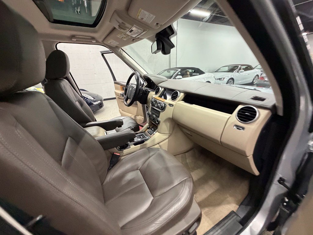 Used 2016 Land Rover LR4 HSE LUX AWD/4WD image 45