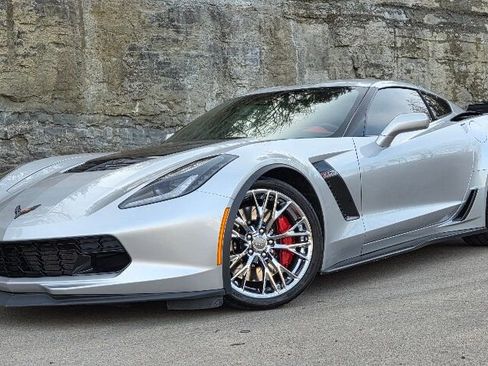Used 2015 Chevrolet Corvette Z06 w/ 3LZ Preferred Equipment Group image 1