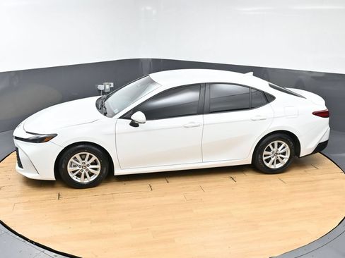 Used 2025 Toyota Camry LE FWD image 46