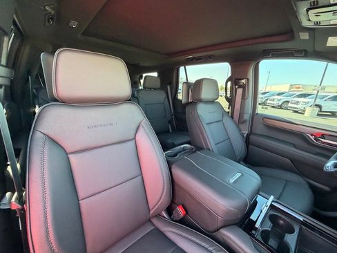New 2026 GMC Yukon Denali w/ Advanced Technology Package AWD/4WD image 13