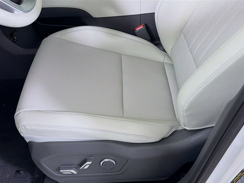 Used 2026 Hyundai Santa Fe SEL FWD image 21