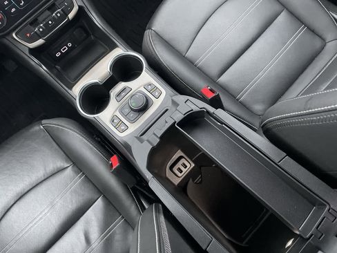 Used 2023 GMC Terrain Denali w/ LPO, Floor Liner Package image 25