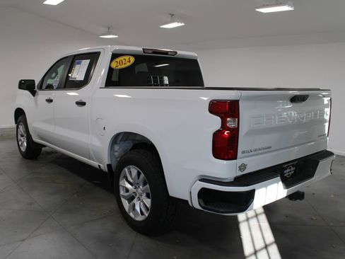 Used 2024 Chevrolet Silverado 1500 Custom image 7