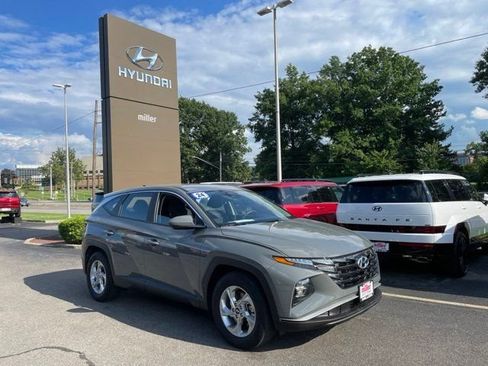 Used 2024 Hyundai Tucson SE FWD image 2