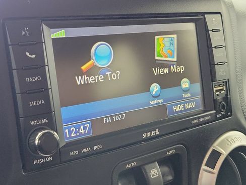 Used 2011 Jeep Wrangler Sahara w/ Connectivity Group AWD/4WD image 26