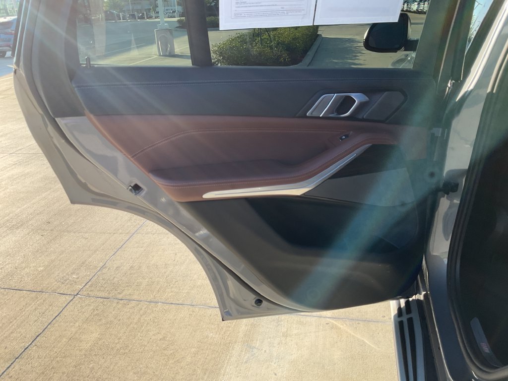 Used 2026 BMW X5 sDrive40i RWD image 13
