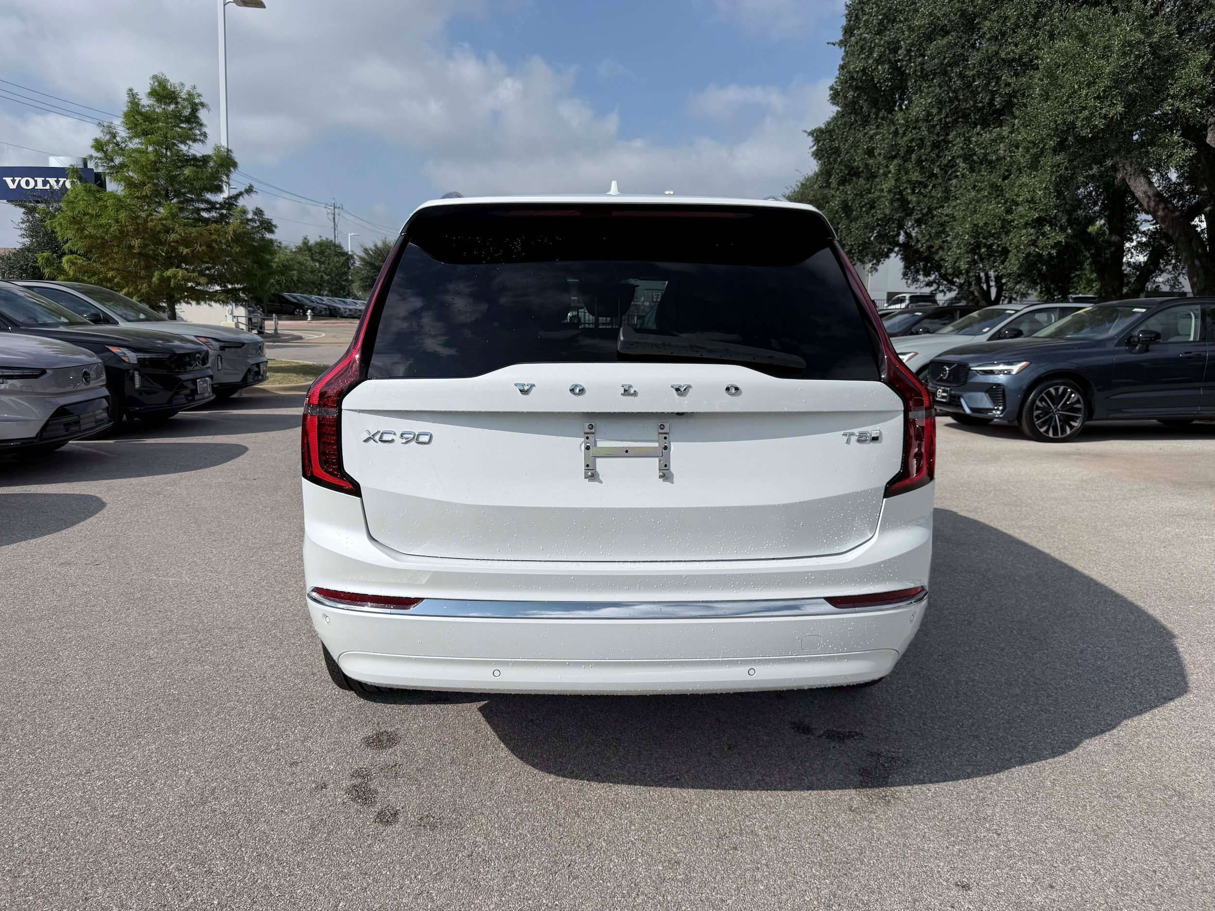 New 2026 Volvo XC90 T8 Plus AWD/4WD image 5