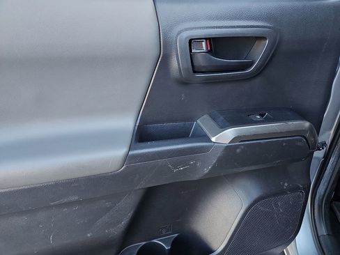 Used 2022 Toyota Tacoma SR5 image 17