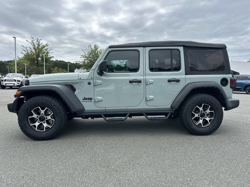 Used 2023 Jeep Wrangler Unlimited Sport AWD/4WD image 2