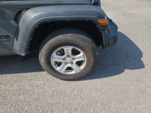 Used 2022 Jeep Wrangler Unlimited Sport AWD/4WD image 10
